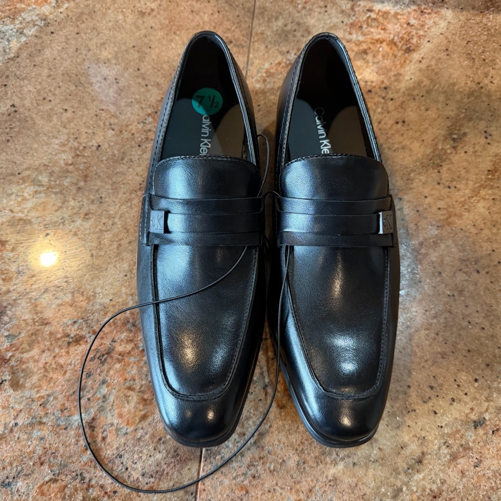 Men’s Calvin Klein dress shoes brand new 7.5 Calvin Klein loafers